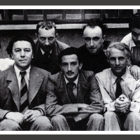0291-The surrealists group in Paris (1930)